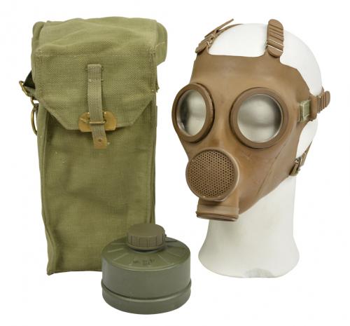 Gebrauchte M51 Gasmaske mit Filter und Tasche - Belgische Armee Bestände, oliv