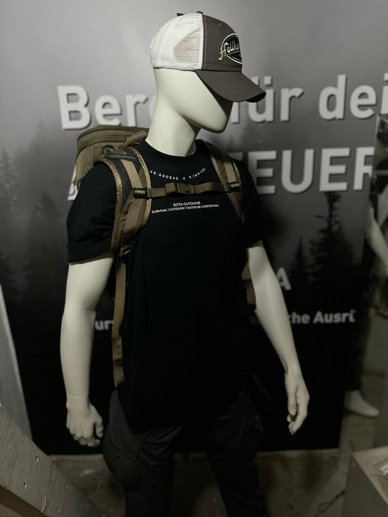 Laden Sie das Bild in Galerie -Viewer, {SOTA Edition - T-Shirt &quot;Hard Thoughts &amp; Hard Things&quot; Bushcraft T-Shirt

